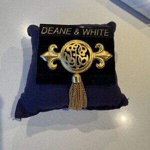 Elegant Vintage Gold Tassel Brooch by Deane & White